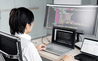 禹州 api php源码,下载的php源码怎么运行呢？